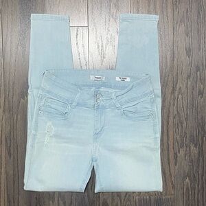 Kensie Light Wash Skinny Jeans